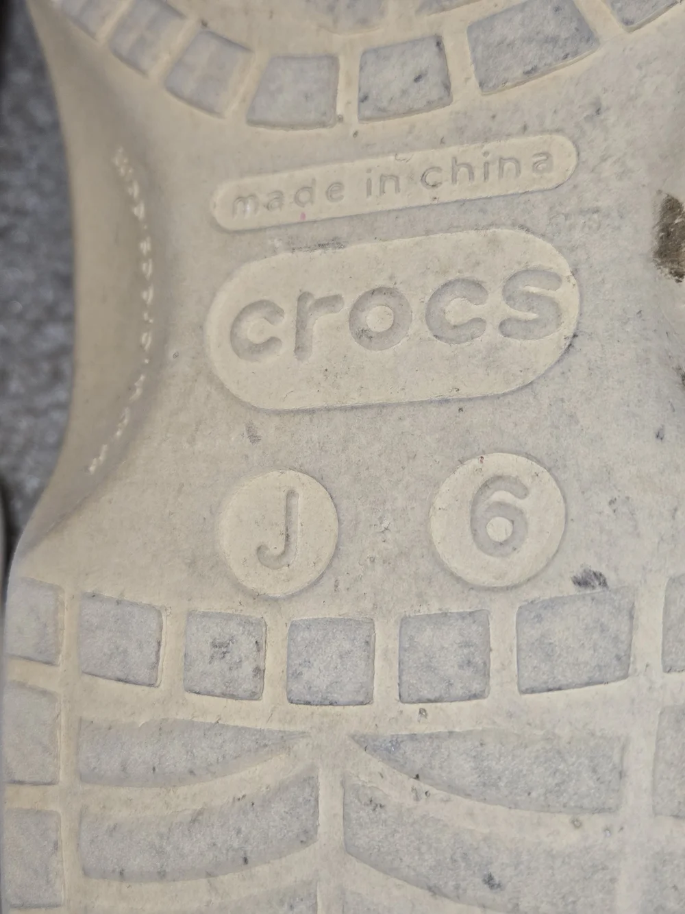 CROCS Kids Classic Clog in Beige